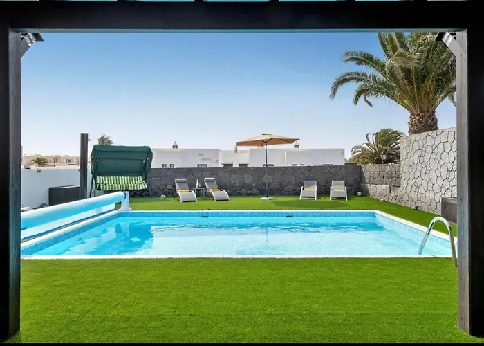 Villa Casa Atilana Luxe Con Piscina Climatizada Privada,Aire Acondicionado,Terraza Privada E Independiente,Wi-Fi